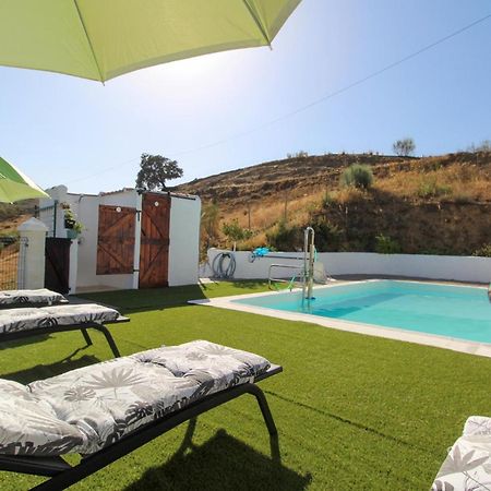 4 Bedroom Gorgeous Home In Sedella Kültér fotó